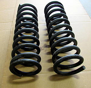 Coil front springs 62 Starfire-img_0179.jpg